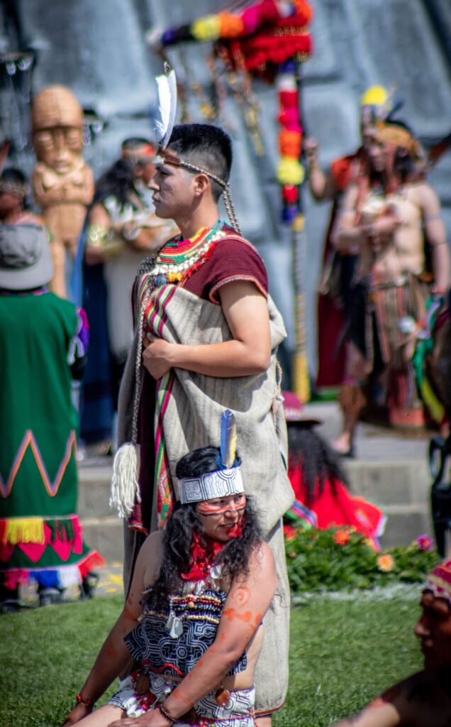 Representación con trajes incas en la Plaza de Armas, antiguo centro del Tawantinsuyo