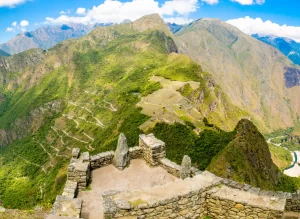 Vista de Machu Picchu desde el Intipunku, la Puerta del Sol, al final del Camino Inca