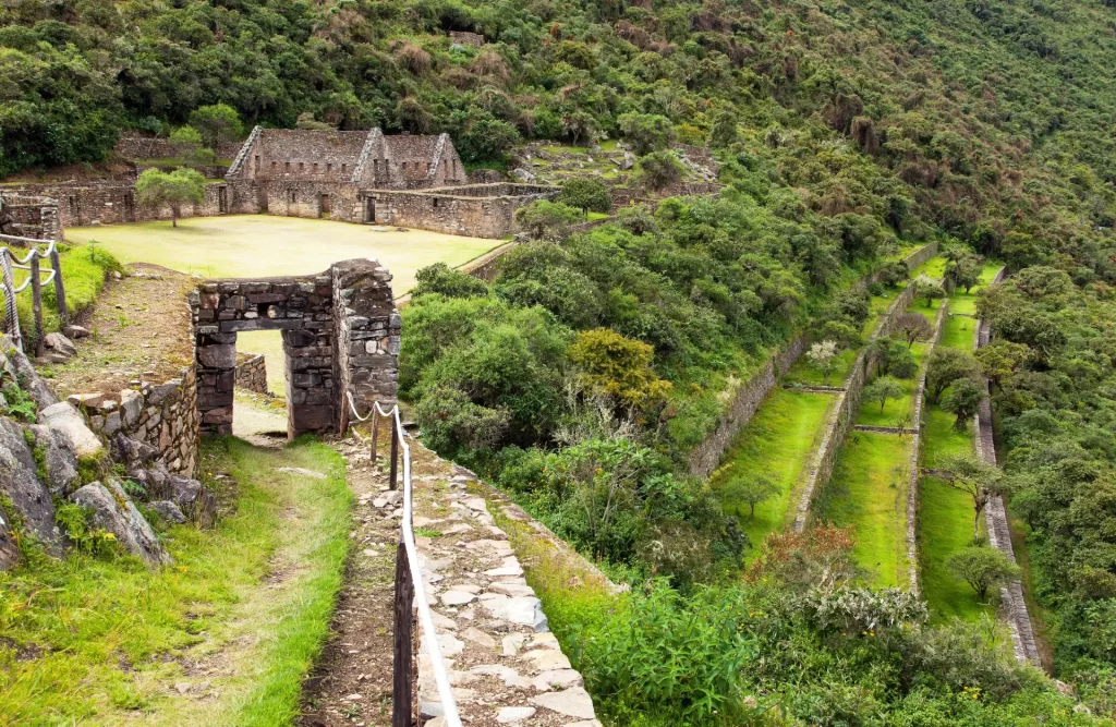 Ruinas de Choquequirao, una ciudad inca escondida en las montañas de Vilcabamba