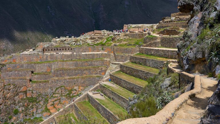 Fortaleza inca de Ollantaytambo y sus andenes