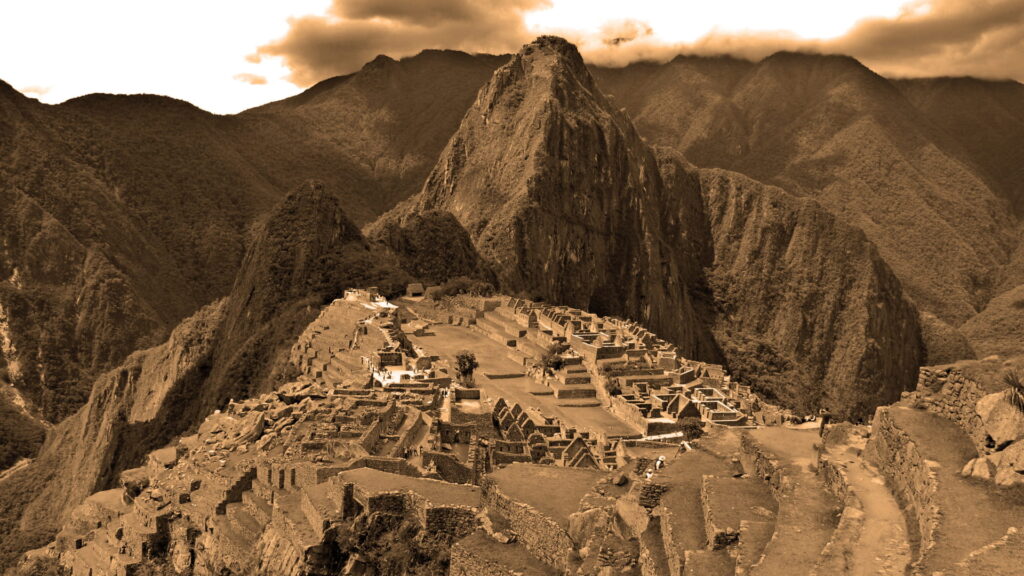 Historia de Machu Picchu: de Hacienda Real Inca a Maravilla del Mundo