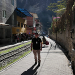 Aguas Calientes: de la estación de tren a la plaza y al bus