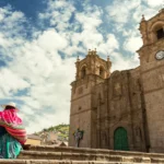 Catedral de Puno, frente a la plaza de Armas