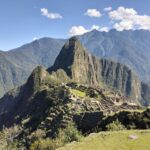 Vista clásica de Machu Picchu y Huayna Picchu al terminar el Camino Inca