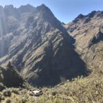 Runkurakay al pie de las montañas en el Camino Inca de 4 días